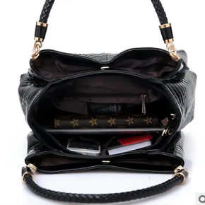Bolsa Feminina Bellavène Tote Croco Brilhante